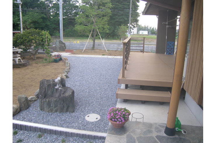 ウッドデッキ